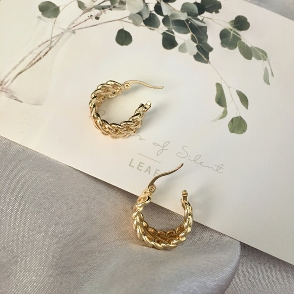 Twisted Hoop Minimalist Woven Chic Gold Earrings - Picture 8 of 9